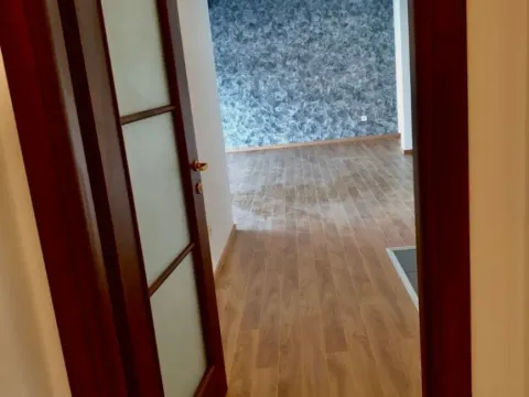 Izdavanje, trosoban stan, 90m², Vezirov Most, Podgorica - image 10