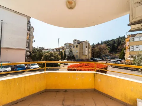 Izdavanje, jednosoban stan, 45m², Stara Varoš, Podgorica - image 8