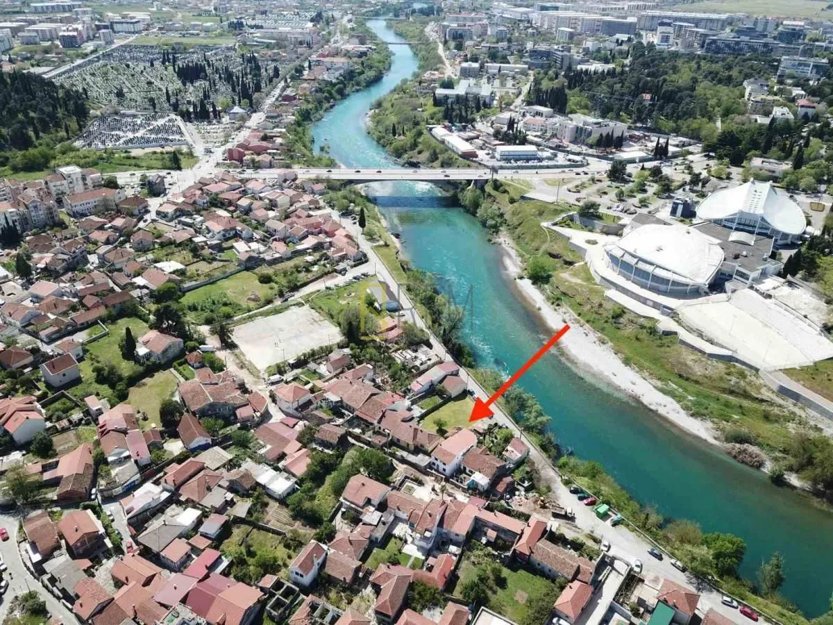 Prodaja, kuća, 348m², Stara Varoš, Podgorica