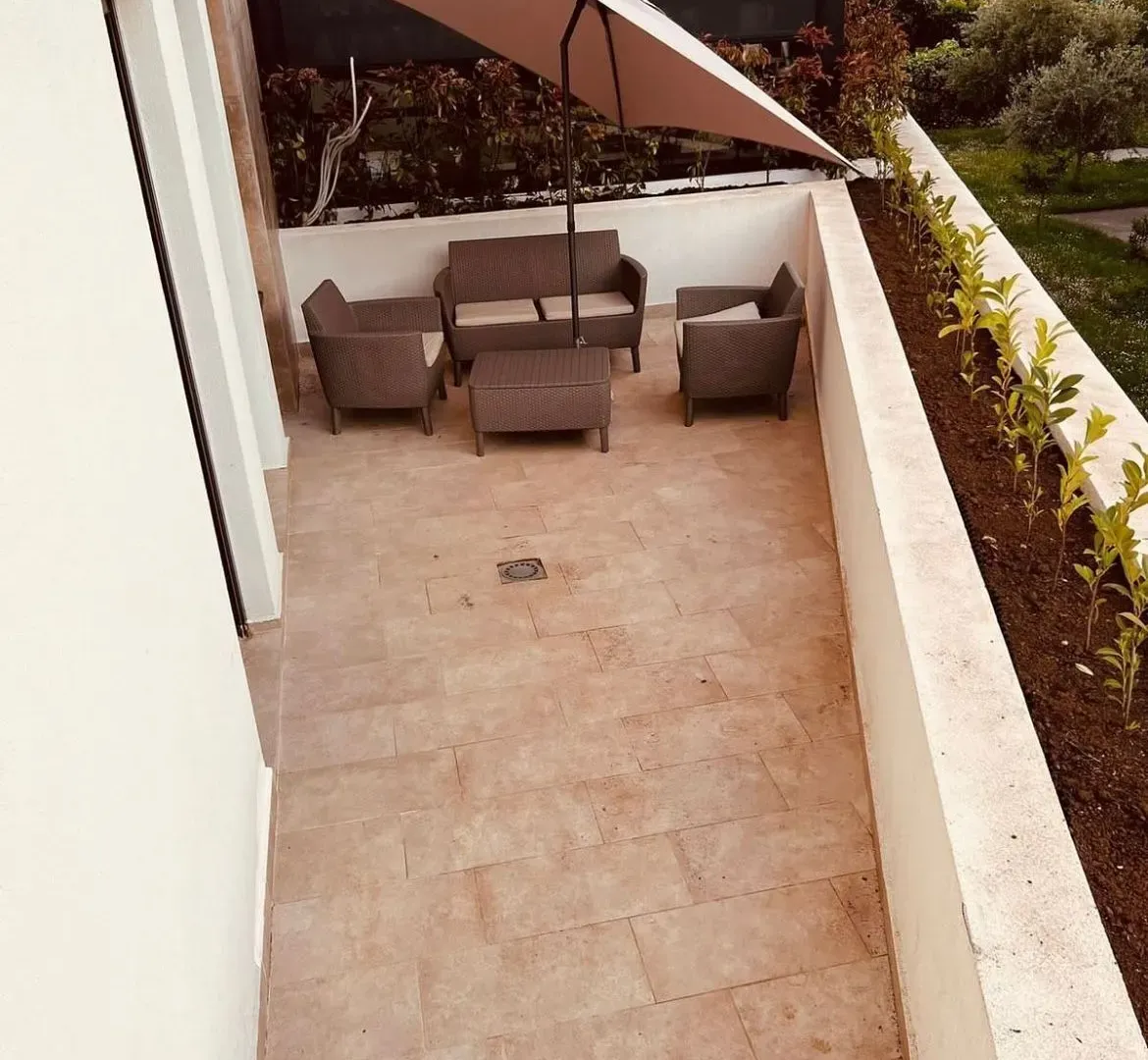 Rent, one bedroom apartment, 47m², Kalimanj, Tivat
