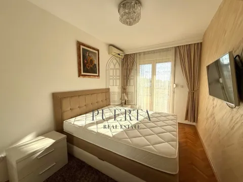 Rent, two bedroom apartment, 74m², Stara Varoš, Podgorica - image 9