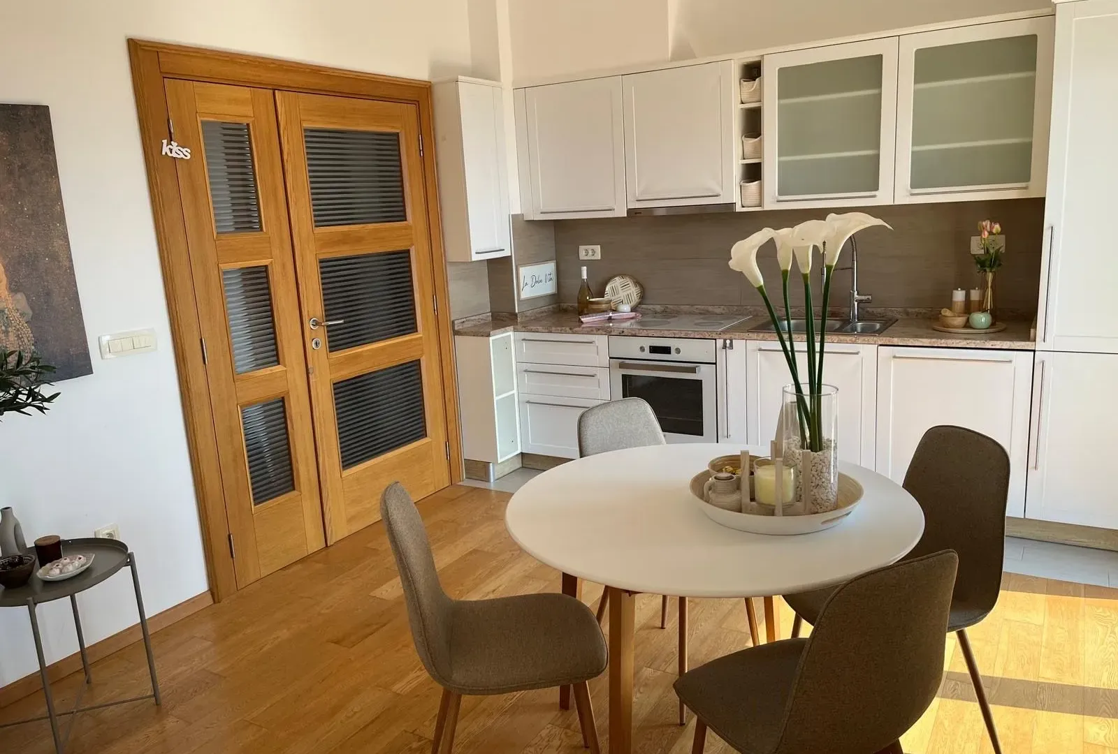 Prodaja, trosoban stan, 99m², Kalimanj, Tivat