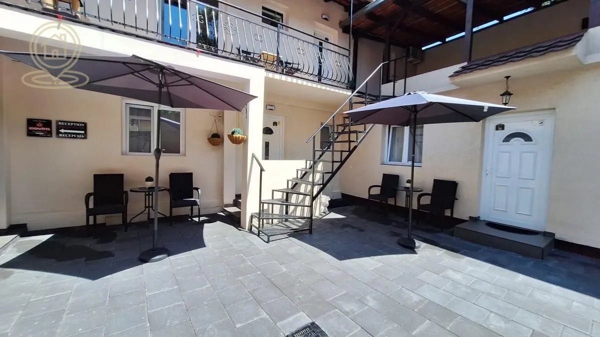Rent, office space, 320m², Medijana, Niš