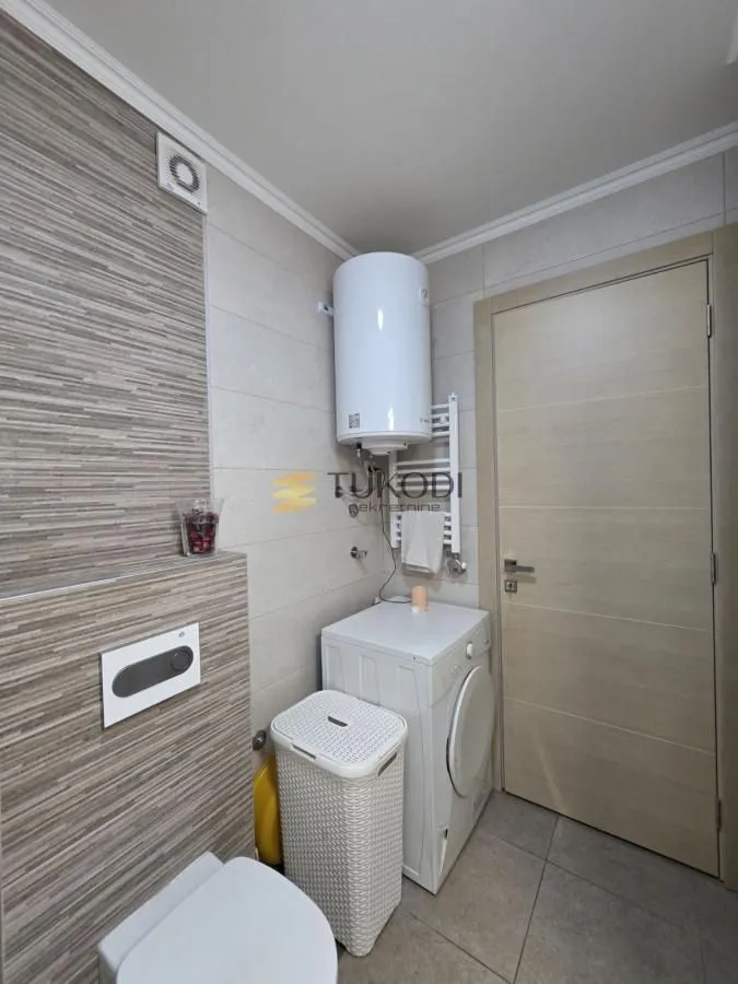 Prodaja, četvorosoban stan, 110m², Bulevar Oslobodjenja, Novi Sad Sve Podlokacije