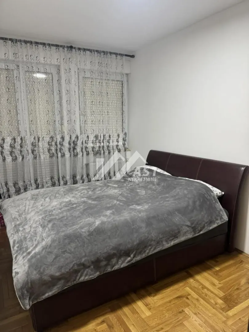 Izdavanje, jednosoban stan, 38m², Rotkvarija, Novi Sad Sve Podlokacije