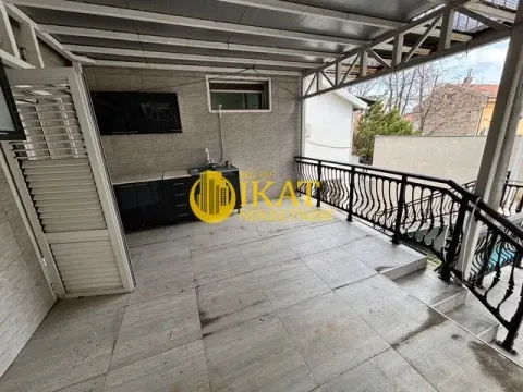 Rent, house, 22m², Zemun Centar, Zemun Sve Podlokacije - image 9