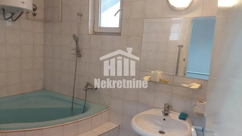 Rent, house, 180m², Čukarica, Beograd