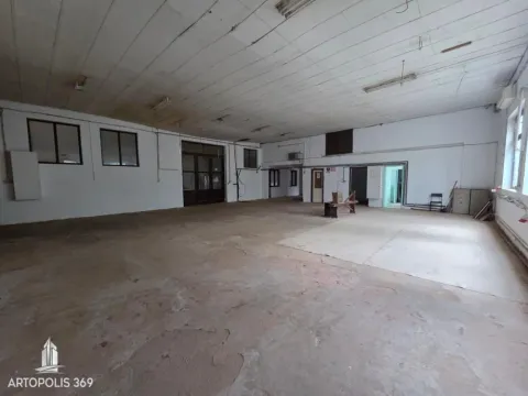 Izdavanje, poslovni prostor, 1440m², Zemun Kalvarija, Zemun Sve Podlokacije - image 13