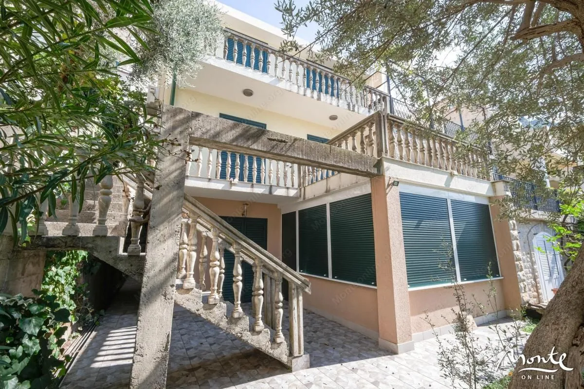 Sale, house, 197m², Sveti Stefan, Budva