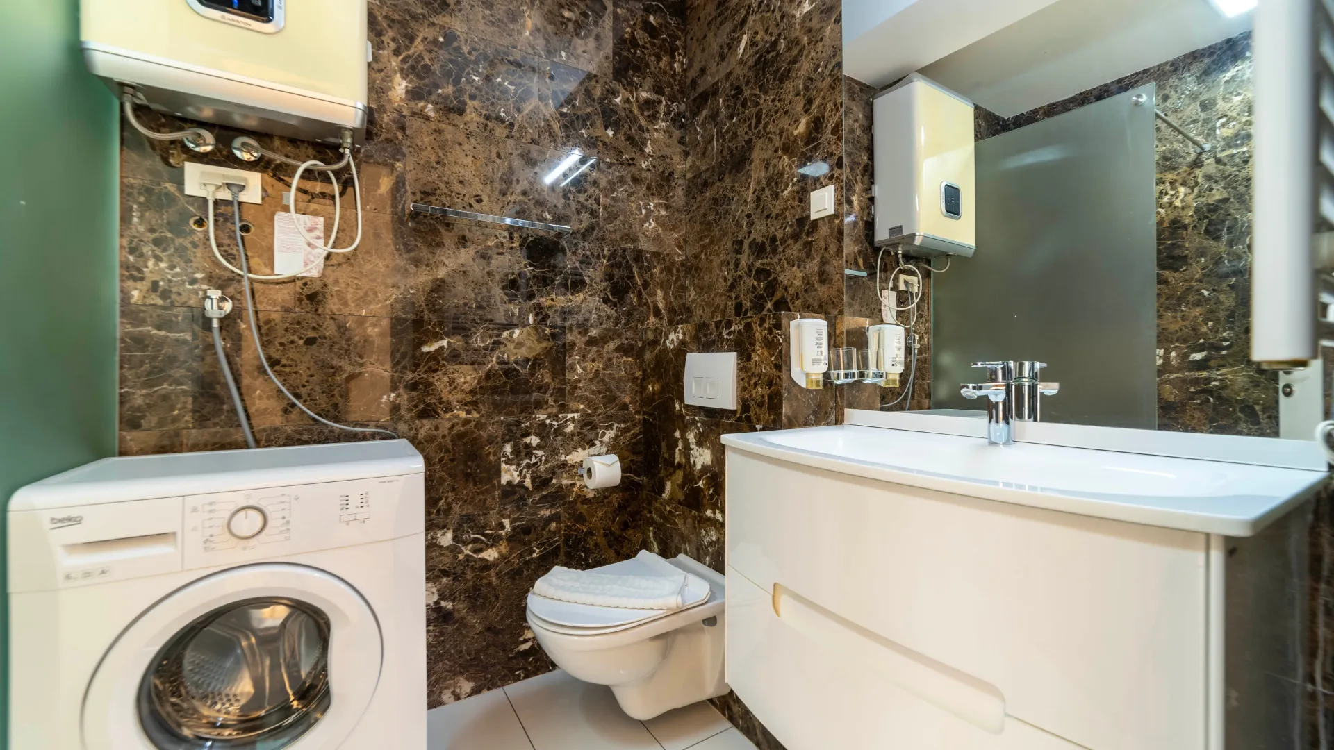 Sale, two bedroom apartment, 85m², Centar, Budva