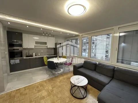 Stan in Novi Beograd Blok 22