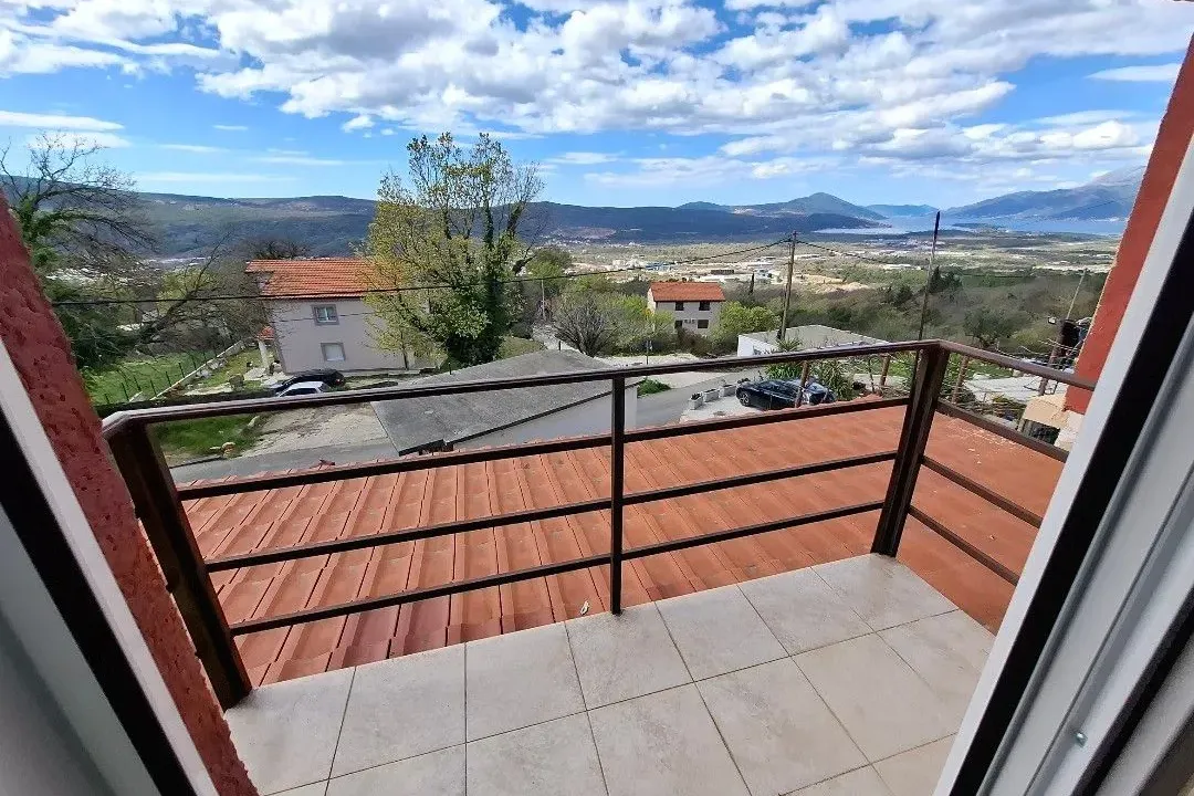 Rent, two bedroom apartment, 70m², Dub, Kotor