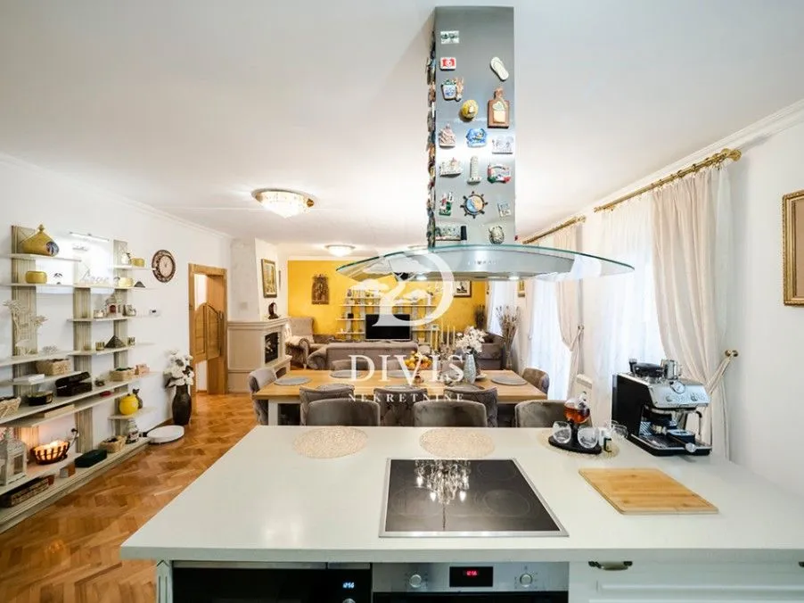 Prodaja, stan, 500m², Voždovac Sve Podlokacije, Beograd