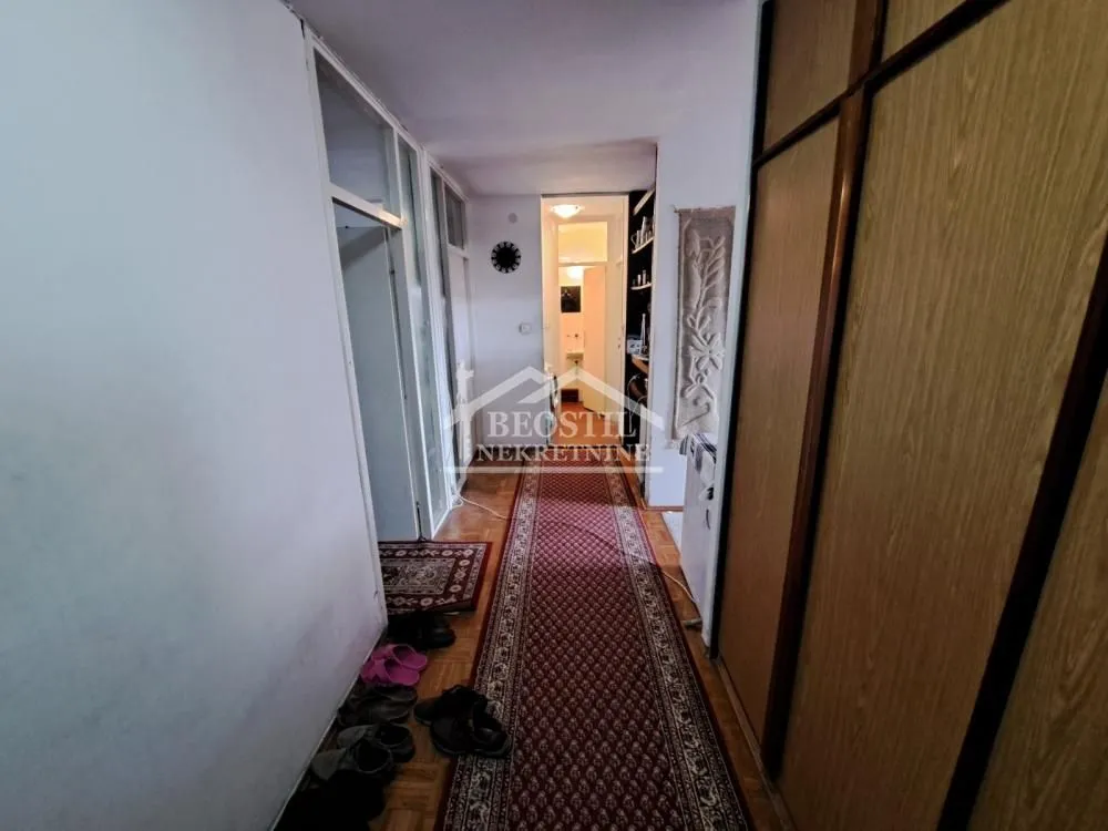 Prodaja, trosoban stan, 105m², Voždovačka Crkva, Voždovac Sve Podlokacije