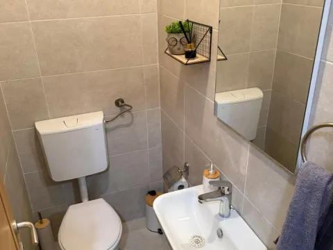 Prodaja, dvosoban stan, 68m², Stari Aerodrom, Podgorica - image 9