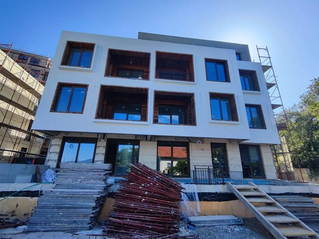 Prodaja, dvosoban stan, 74m², Centar, Tivat