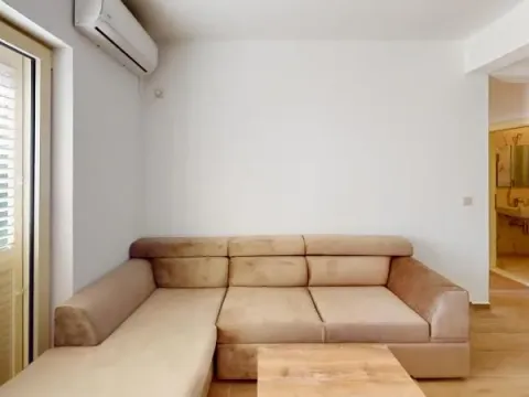 Prodaja, dvosoban stan, 68m², Tivat, Crna Gora