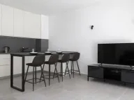 Rent, one bedroom apartment, 73m², Kotor, Crna Gora - image 2