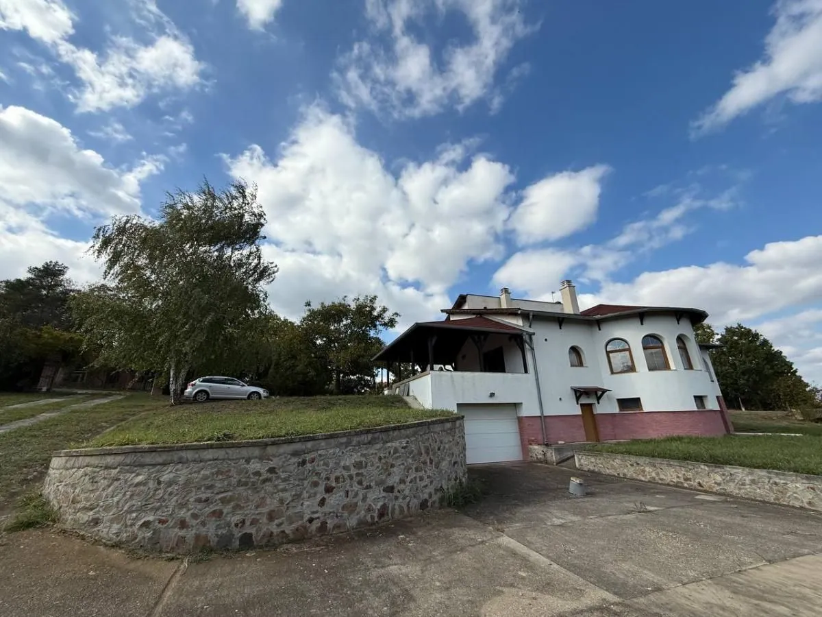 Sale, house, 204m², Bocke, Petrovaradin