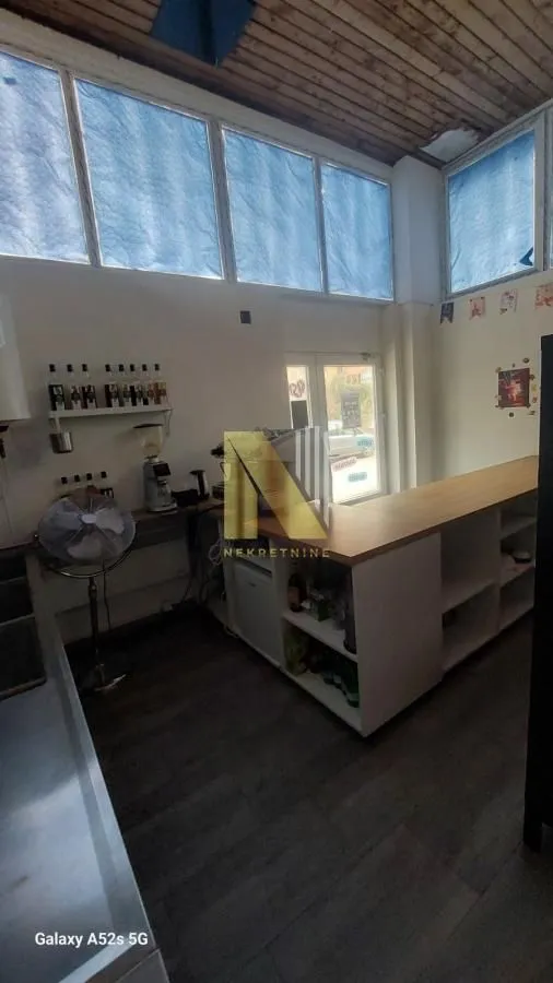 Izdavanje, poslovni prostor, 60m², Socijalno, Novi Sad Sve Podlokacije