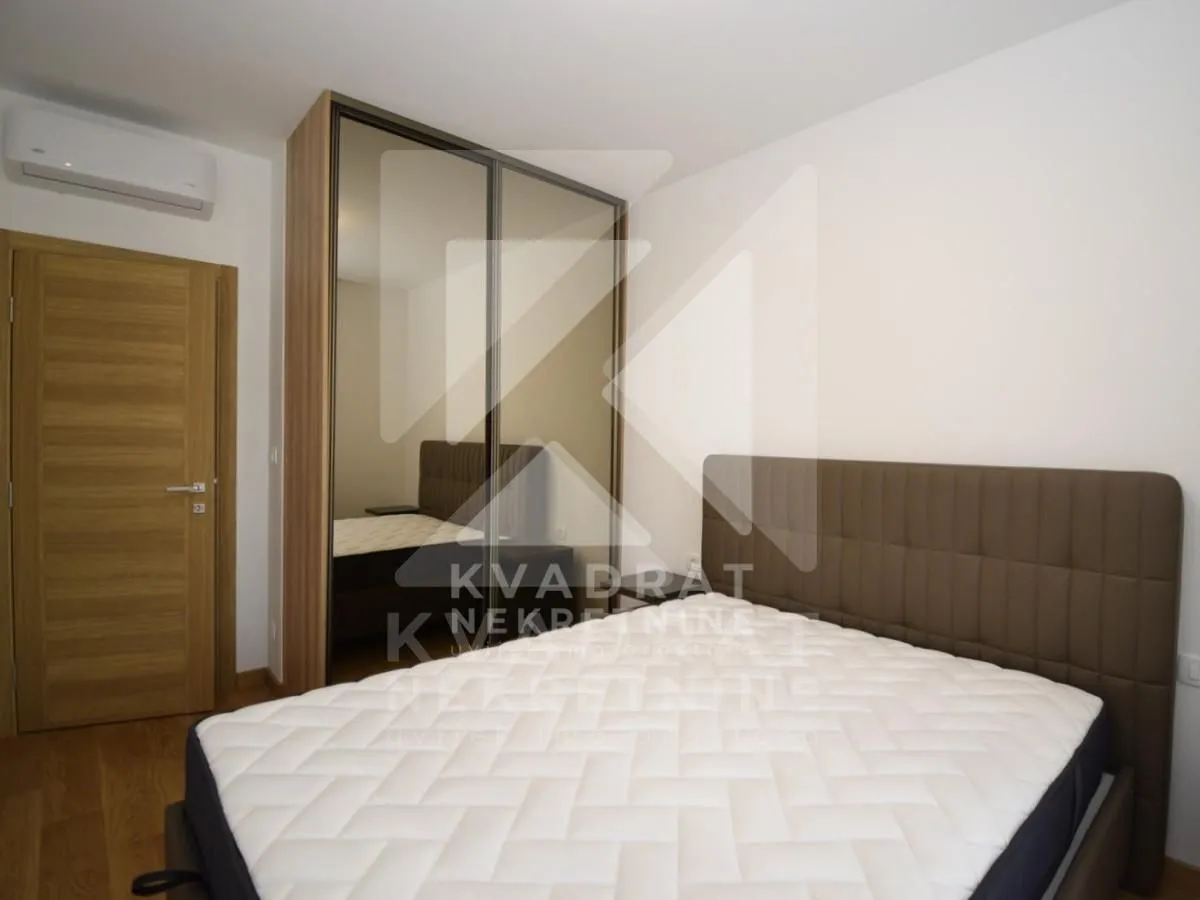 Izdavanje, dvosoban stan, 76m², New City, Podgorica