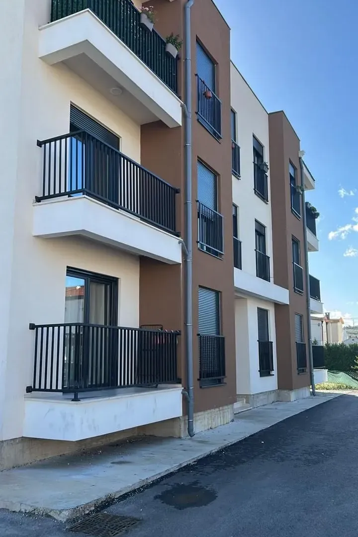 Izdavanje, jednosoban stan, 40m², Zabjelo, Podgorica