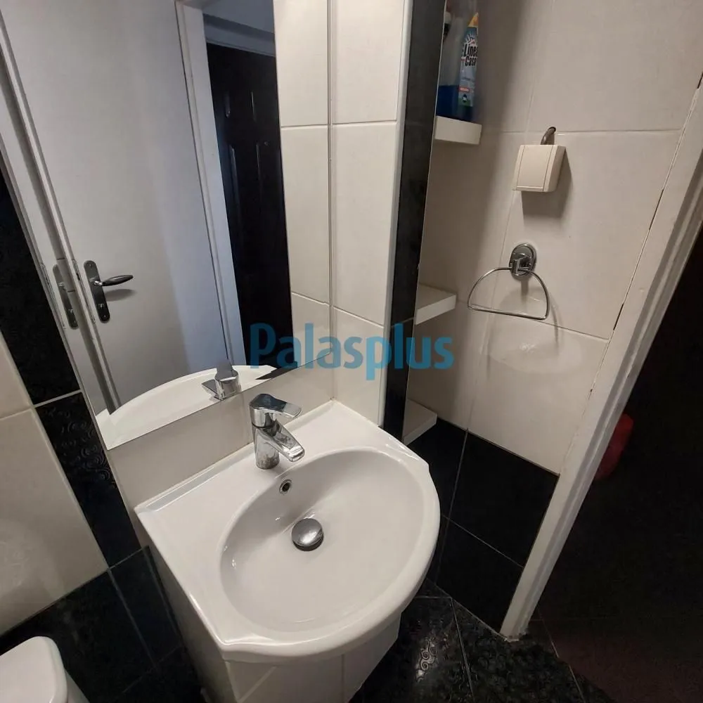 Sale, two bedroom apartment, 60m², Novi Beograd Blok 1 Fontana, Novi Beograd Sve Podlokacije