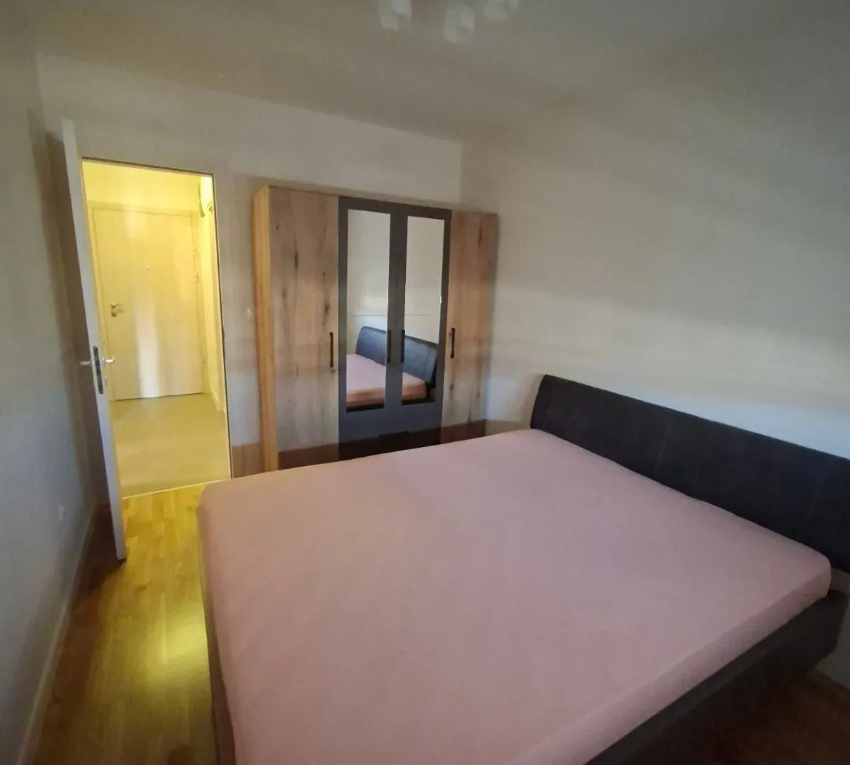 Rent, one bedroom apartment, 40m², Pobrežje, Podgorica