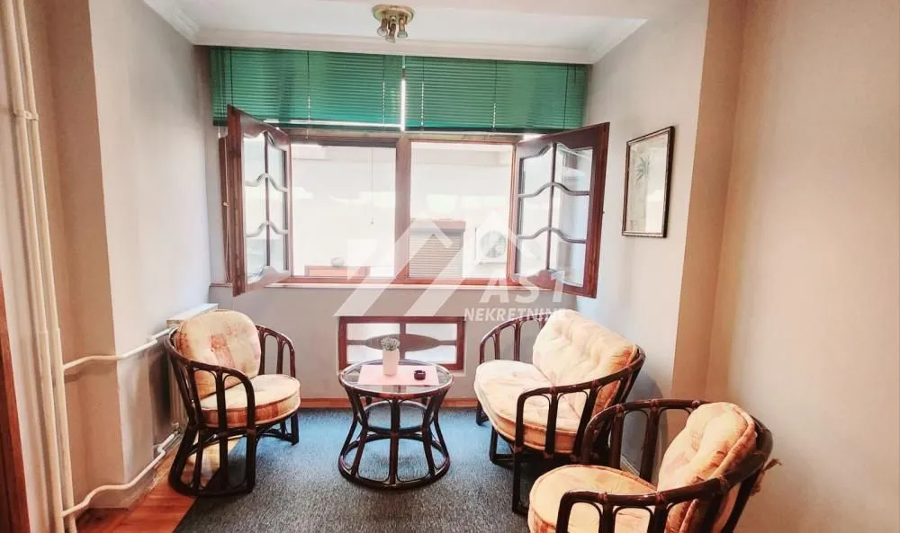 Rent, office space, 42m², Centar, Novi Sad