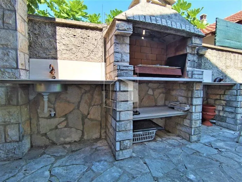 Rent, house, 250m², Stari Aerodrom, Podgorica