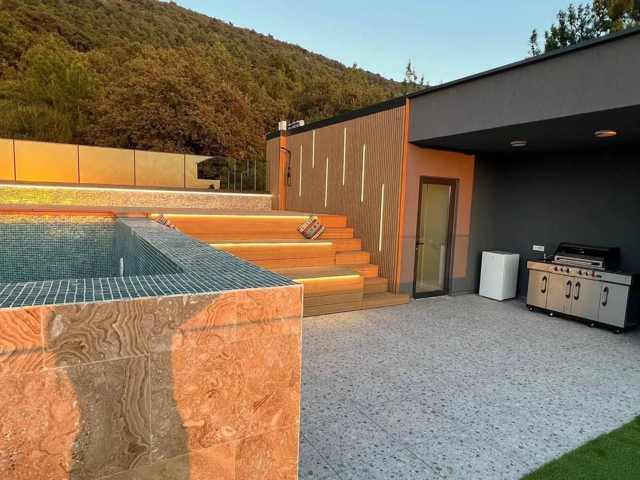 Sale, house, 317m², Kavač, Kotor