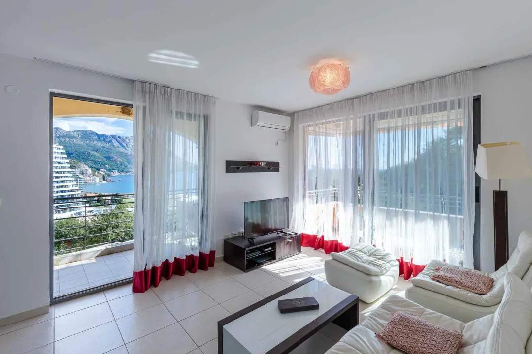 Sale, two bedroom apartment, 64m², Bečići, Budva
