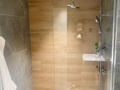 Izdavanje, dvosoban stan, 50m², Savski Venac, Beograd - image 12