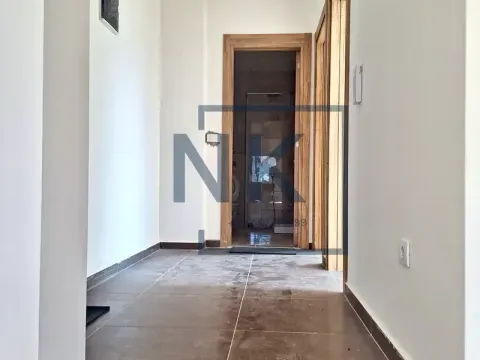 Prodaja, dvosoban stan, 74m², Stari Aerodrom, Podgorica - image 4