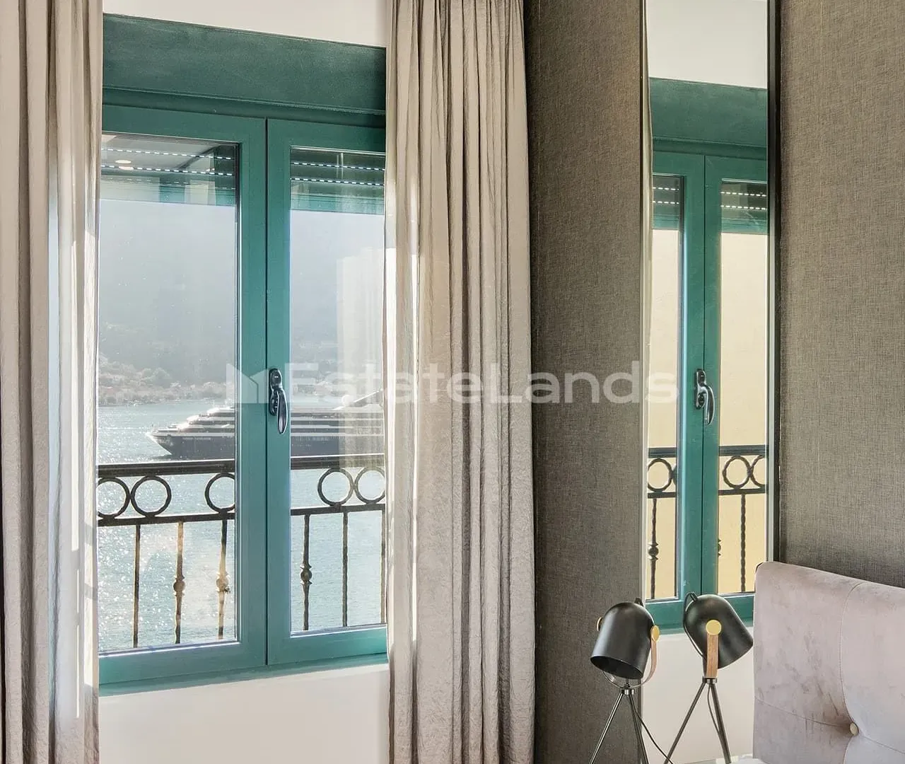 Prodaja, dvosoban stan, 85m², Dobrota, Kotor