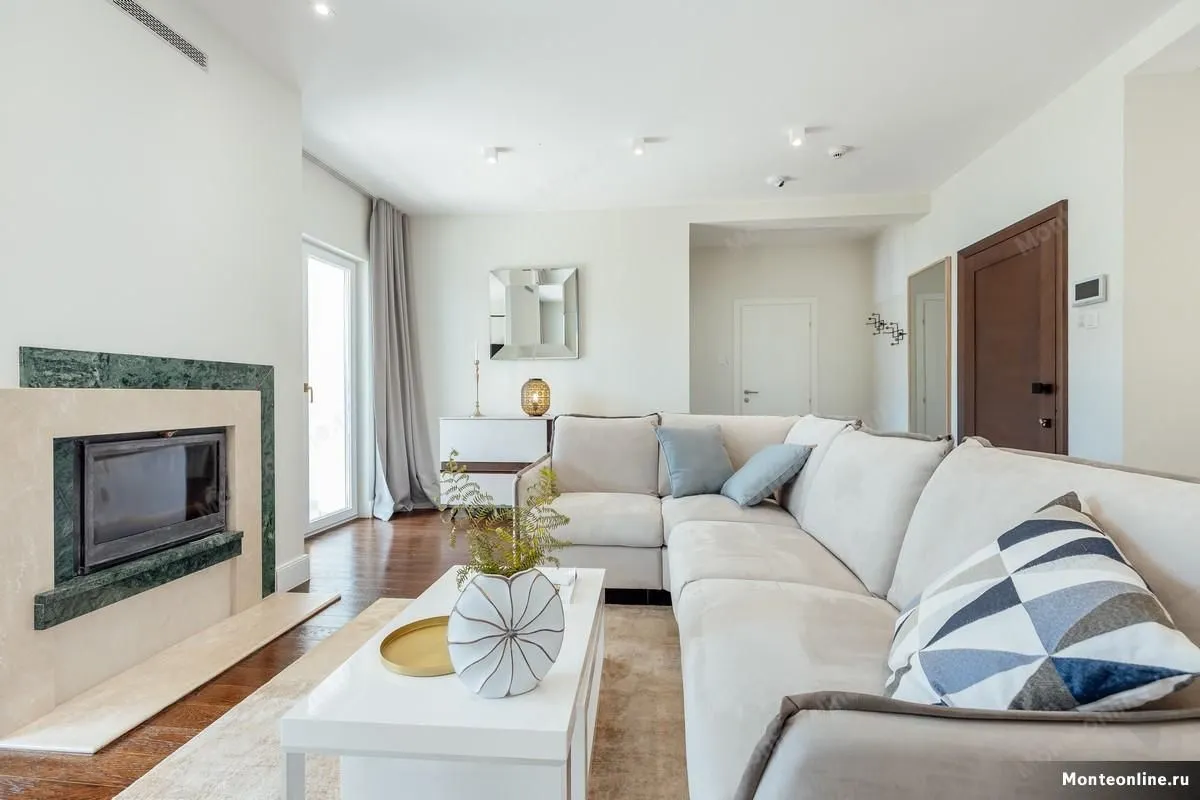 Prodaja, trosoban stan, 141m², Herceg Novi, Crna Gora