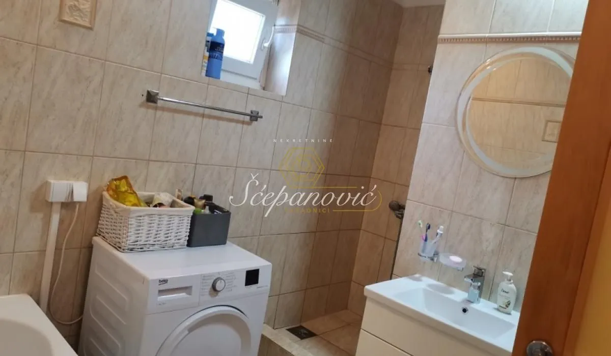 Prodaja, trosoban stan, 87m², Telep južni, Novi Sad Sve Podlokacije