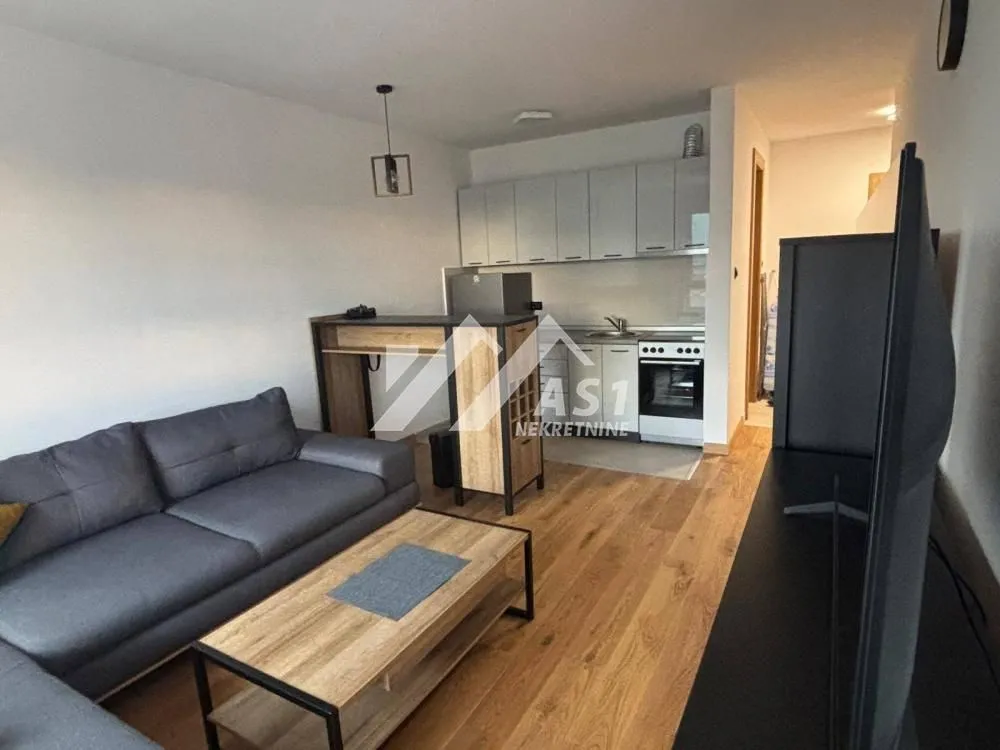 Izdavanje, dvosoban stan, 42m², Telep, Novi Sad Sve Podlokacije