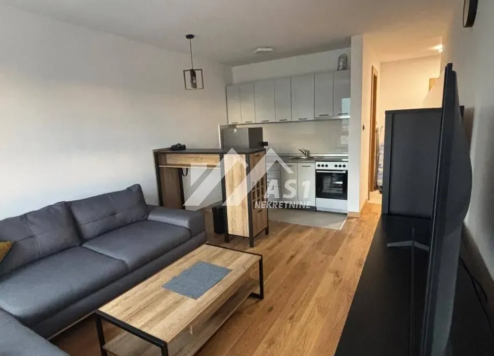Izdavanje, dvosoban stan, 42m², Telep, Novi Sad Sve Podlokacije