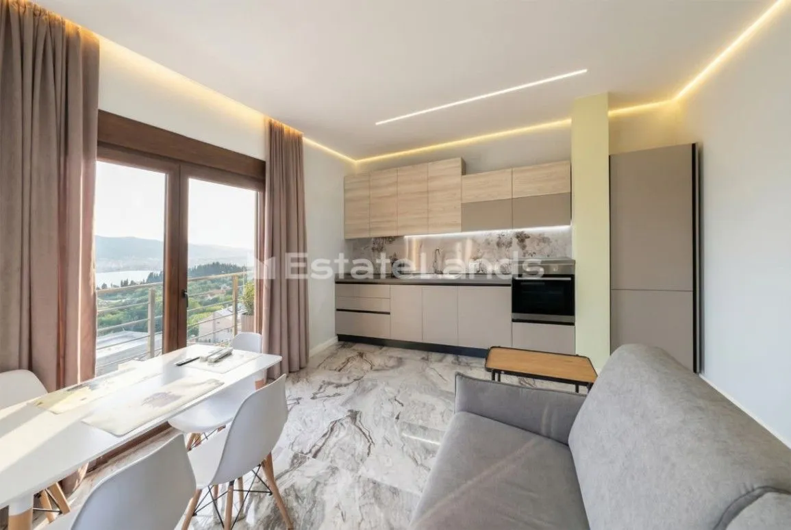 Izdavanje, jednosoban stan, 38m², Kava, Tivat