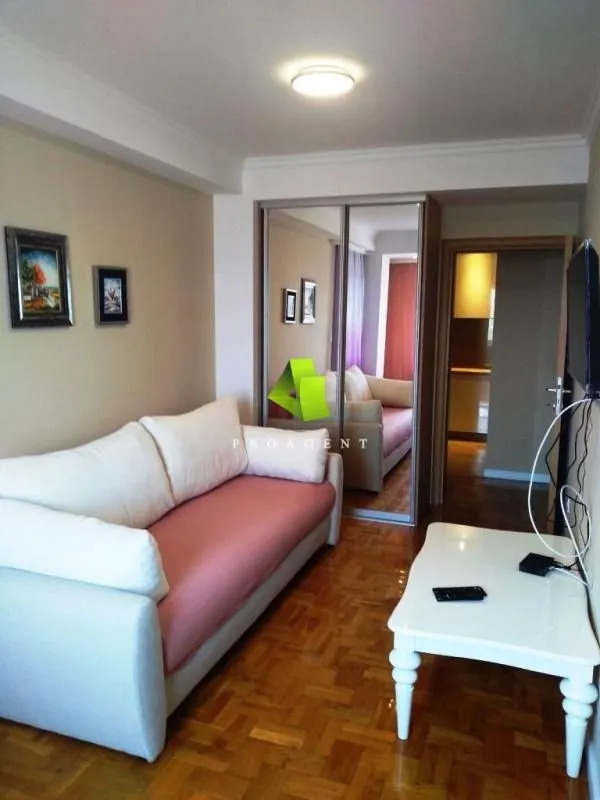 Prodaja, trosoban stan, 90m², Medijana, Niš