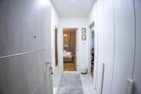 Izdavanje, jednosoban stan, 51m², Central Point, Podgorica - image 10