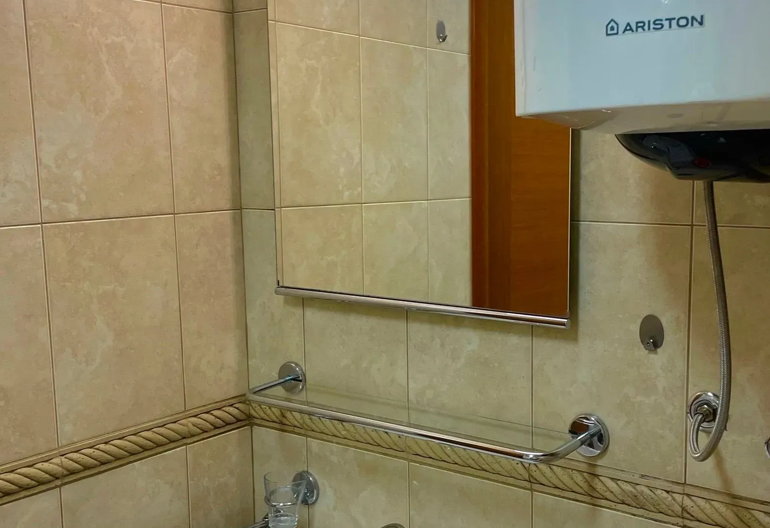 Izdavanje, jednosoban stan, 63m², Rozino, Budva