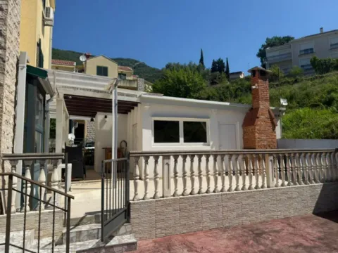 Sale, three bedroom apartment, 120m², Đenovići, Herceg Novi