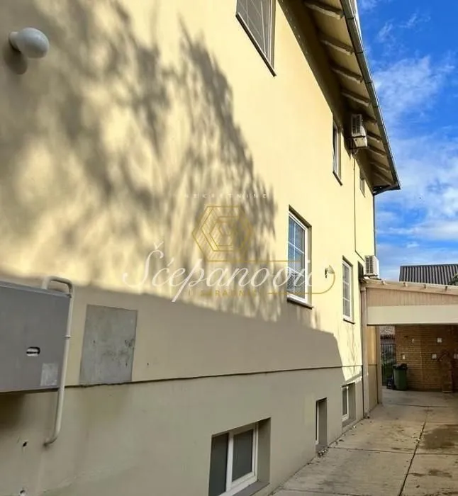 Prodaja, stan, 193m², Centar, Novi Sad