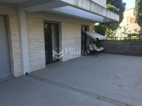 Rent, two bedroom apartment, 72m², Gorica C, Podgorica - image 12