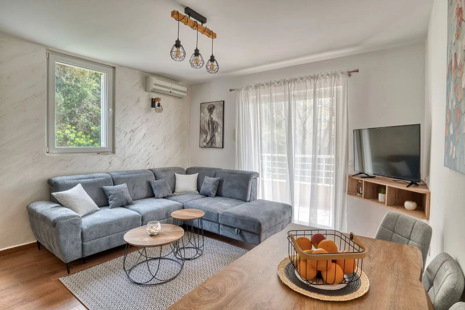 Rent, one bedroom apartment, 51m², Rafailovići, Budva
