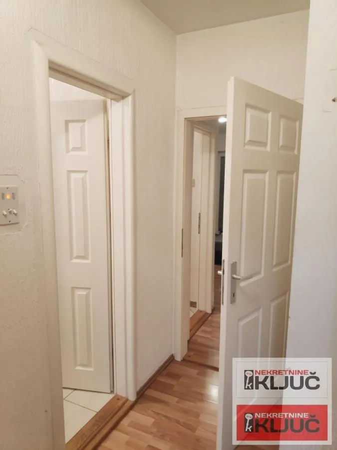 Izdavanje, jednosoban stan, 30m², Grbavica, Novi Sad Sve Podlokacije