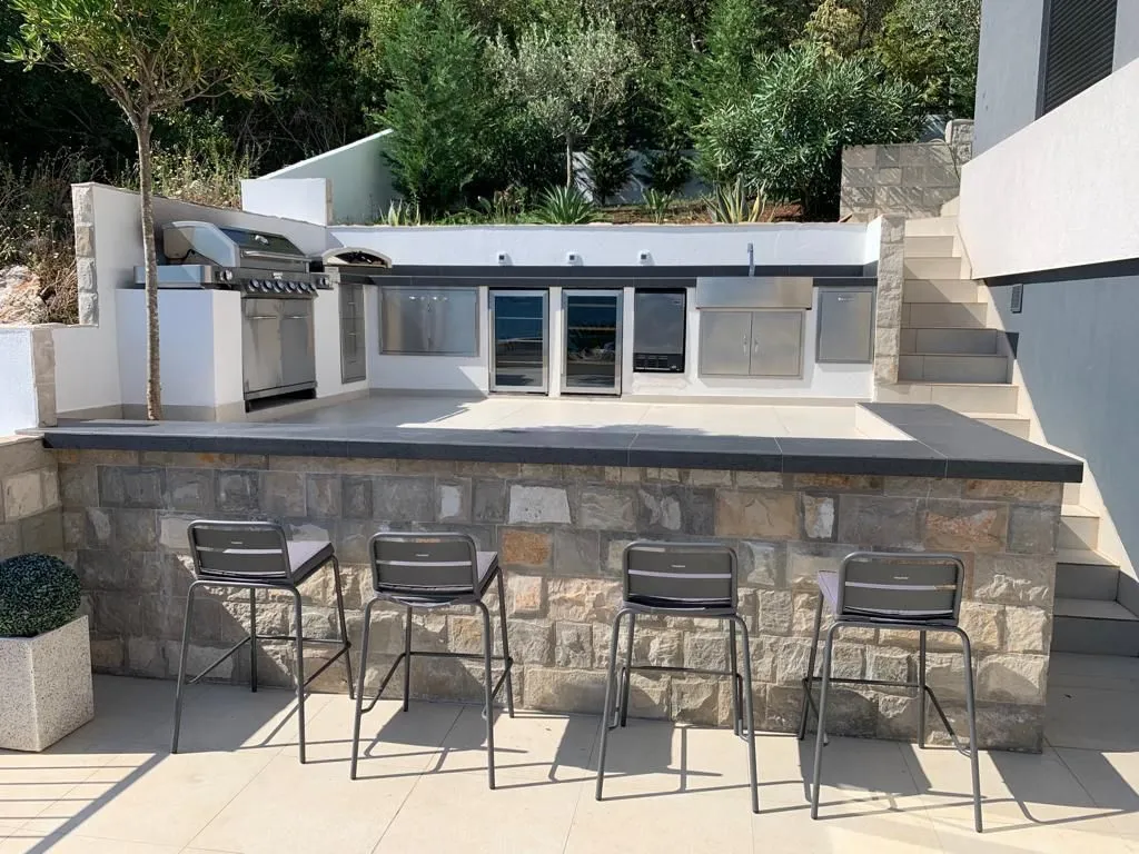 Prodaja, kuća, 280m², Krašići, Tivat