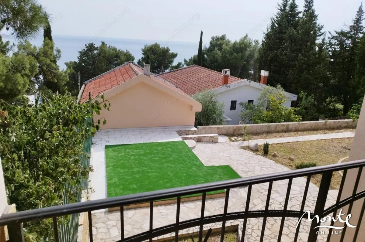 Sale, house, 200m², Bar, Crna Gora